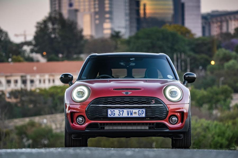  Mini Cooper S Clubman (F54) 2019 года  (ZA) (фото 5 из 26)